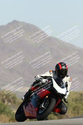 media/Dec-01-2025-Moto Forza (Mon) [[2daa91e15f]]/2-Intermediate Group/Session 2 Turn 9 Entry/